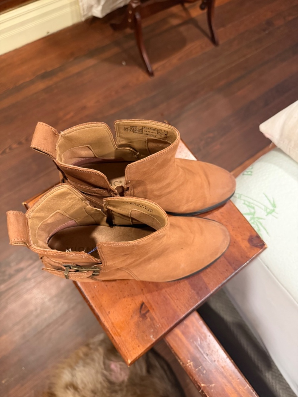 Vionic boots - Picture 5 of 5